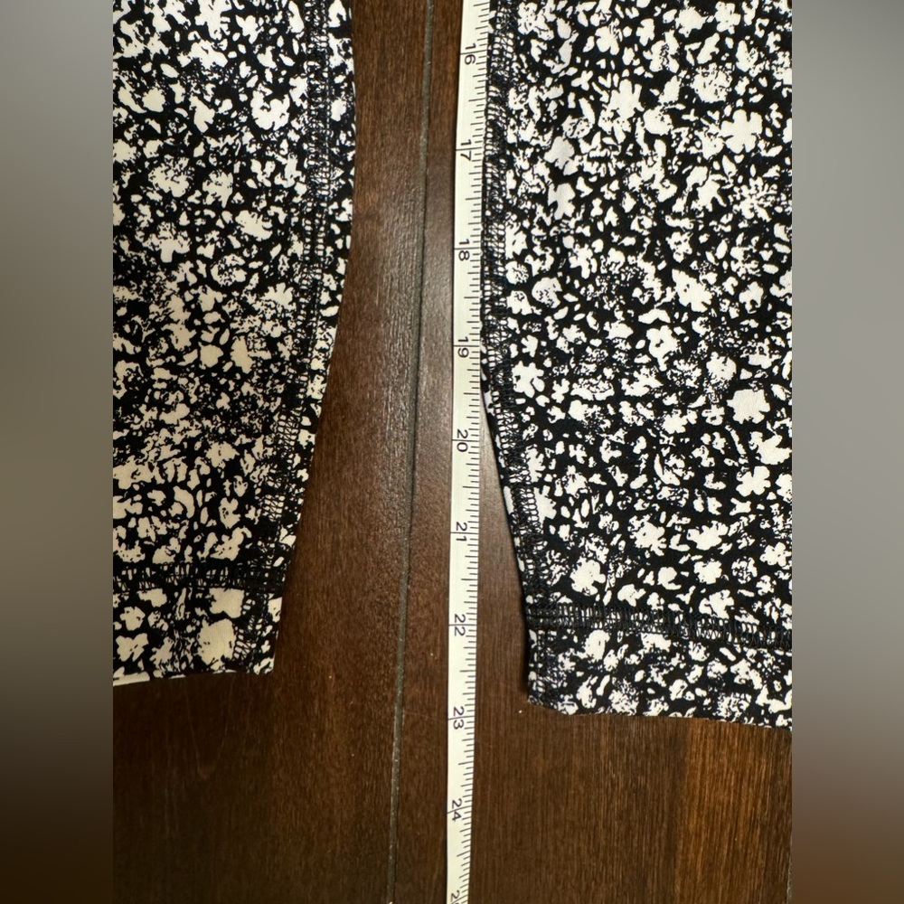 NWOT Lululemon Align High-Rise Pant 25" Venture Floral Alpine White Black - Picture 10 of 10